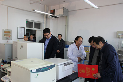 西北師大省級(jí)重點(diǎn)實(shí)驗(yàn)室和工程技術(shù)研究中心接受評(píng)估