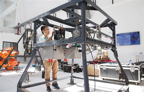 三亞深?？萍纪黄?天花板